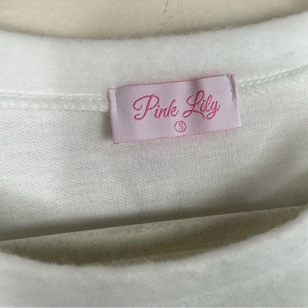 Pink Lily Sweater Womens Small Animal Print White Long Sleeve Soft Crewneck
